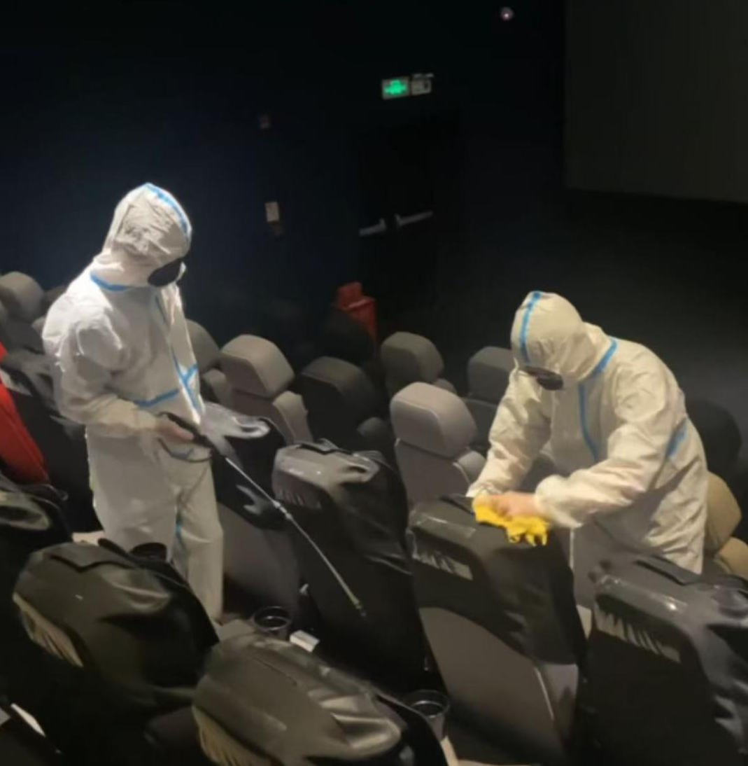 椅上布满白色虫卵当地影院回应mg不朽情缘网站女子发现座(图3)